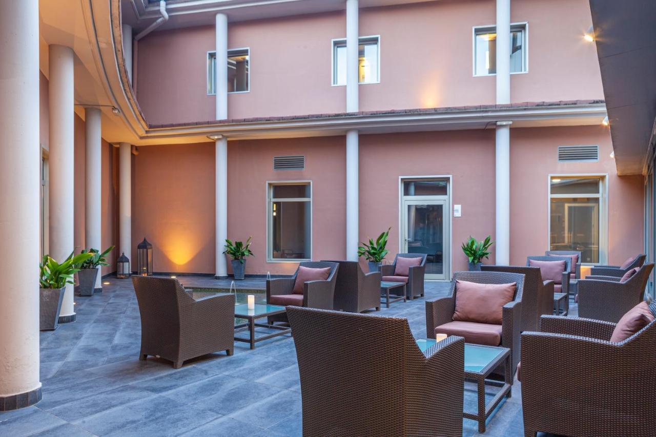 Porcel Torneo Hotel Sevilla Bagian luar foto